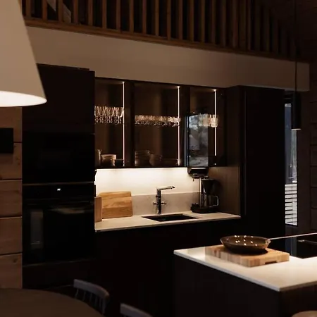 Ellen - Modern By The Sea Holiday home *